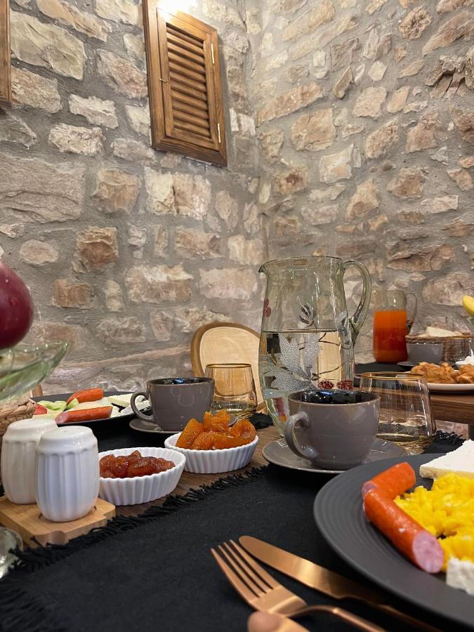 N'Gorice Hotel Berat Exterior photo